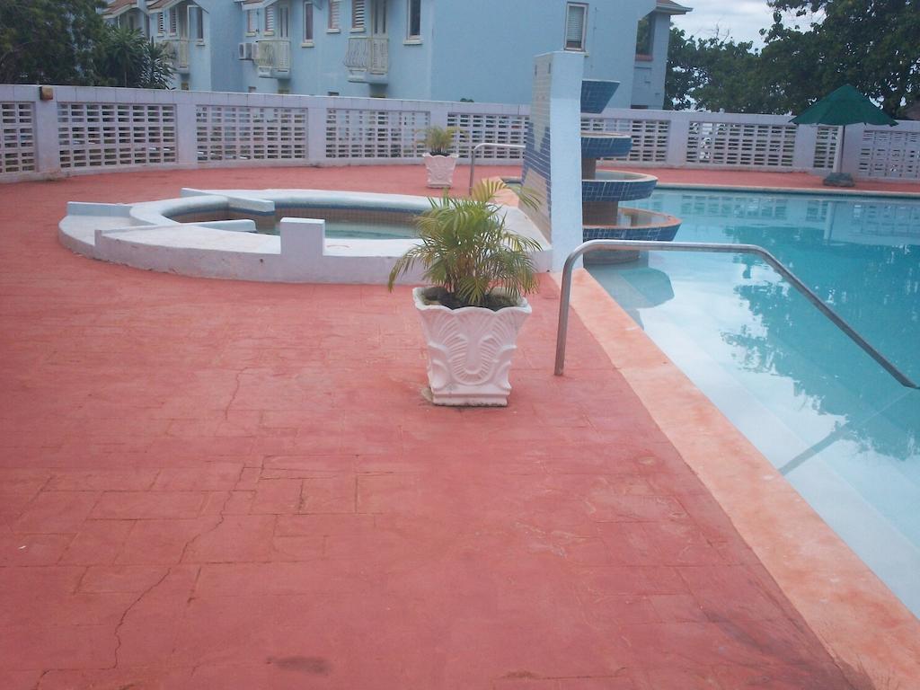 Point Village, Negril, Jamaica Exterior foto